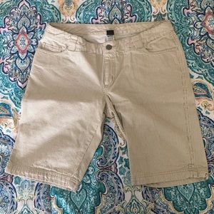 NWOT Women’s 10 Patagonia Striped Bermuda Shorts